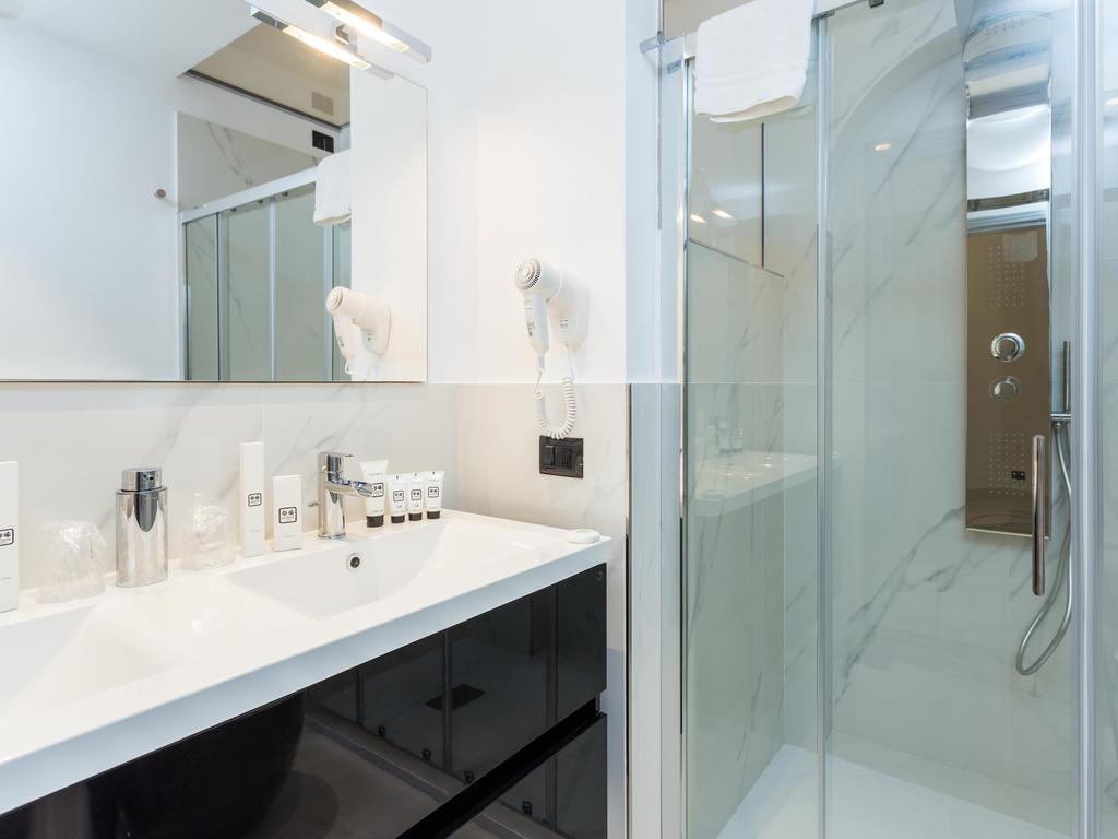 Queen Palace Suites โรม ภายนอก รูปภาพ