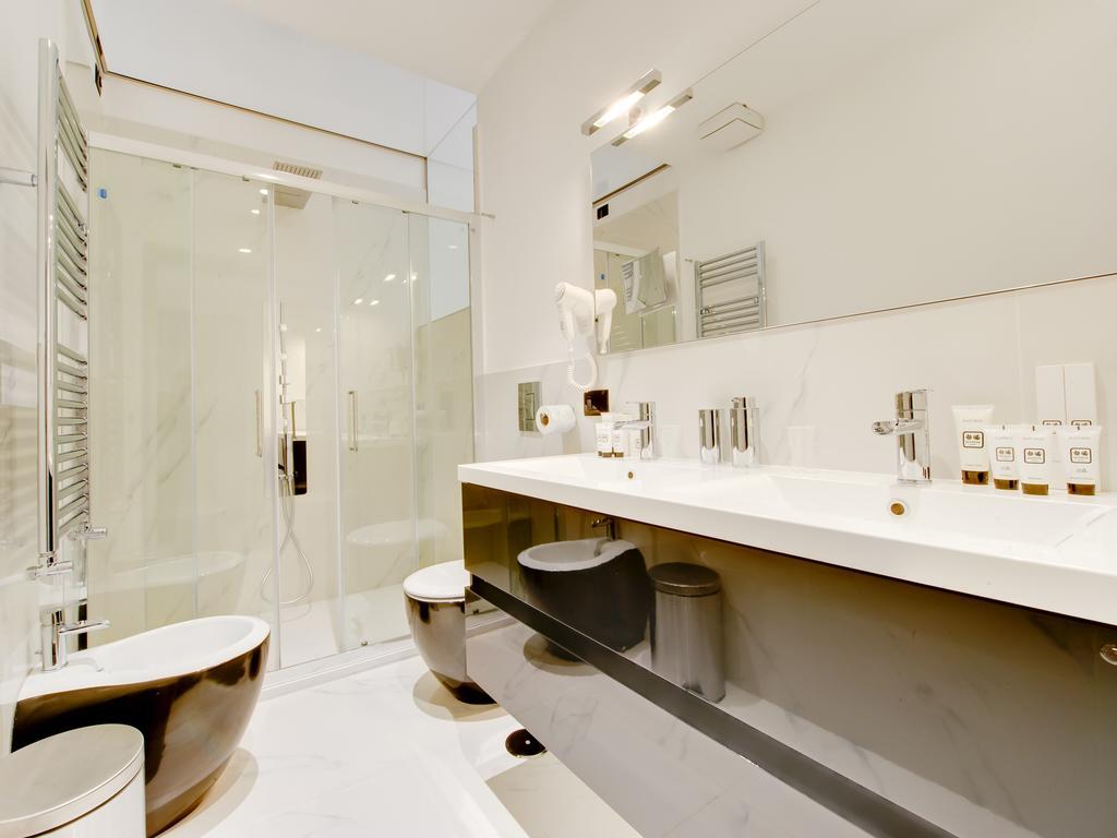 Queen Palace Suites โรม ภายนอก รูปภาพ